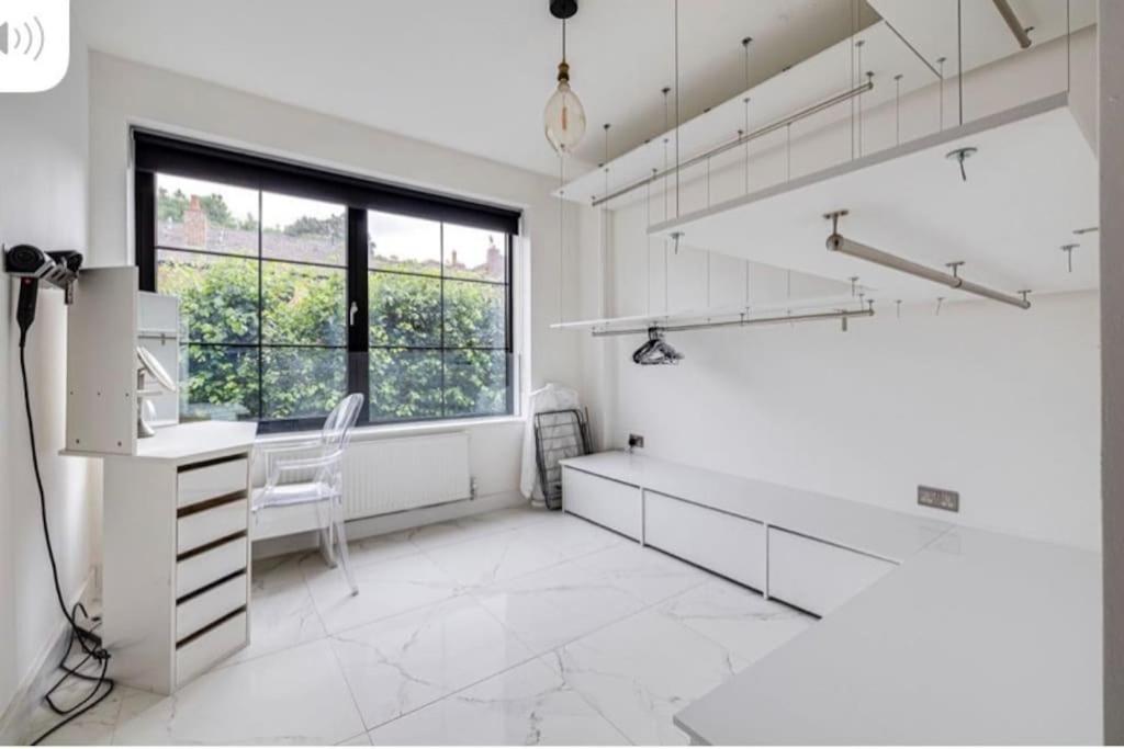 צ'סטר Luxury Apartment: City Centre, Stylish, Modern מראה חיצוני תמונה